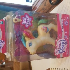 2004 my little pony alphabittle mib g3